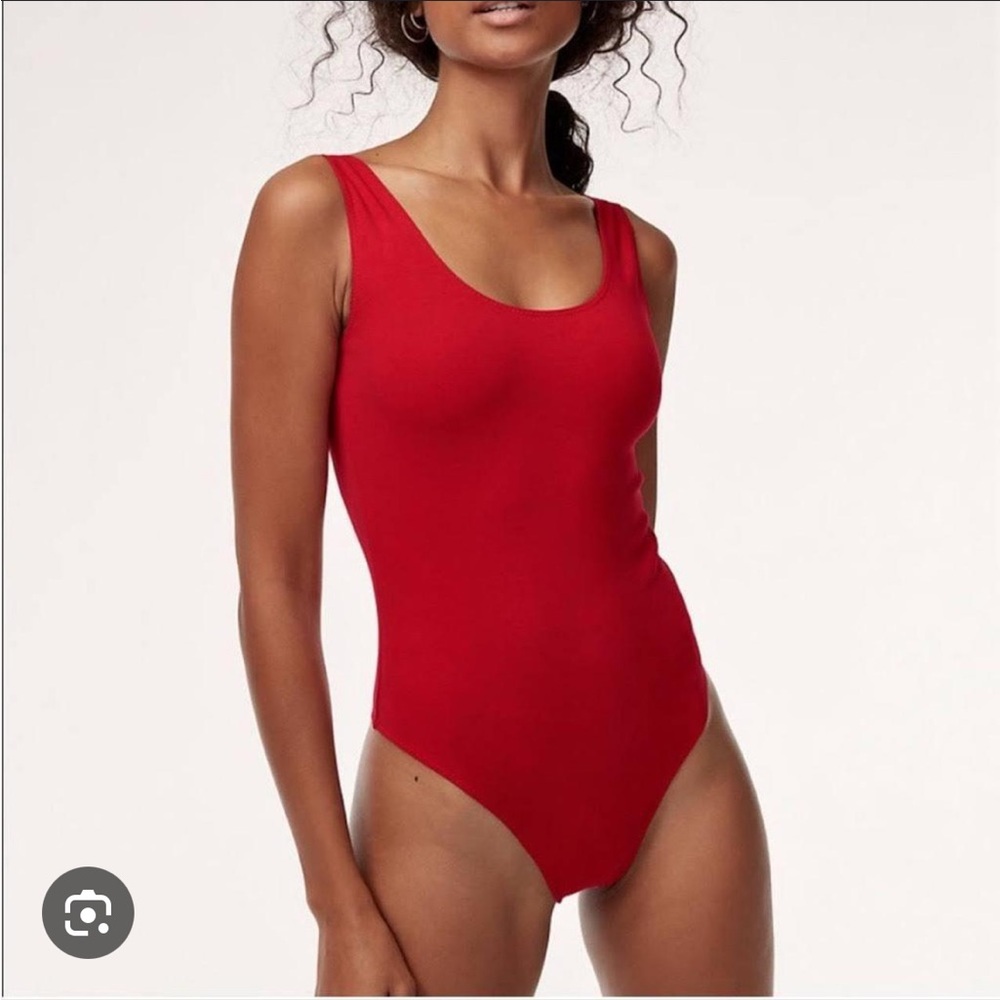 GUC Aritzia Babaton red bodysuit